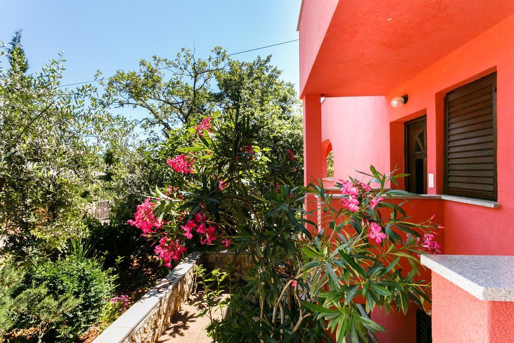 Apartments Josip Pinezići Habitación foto